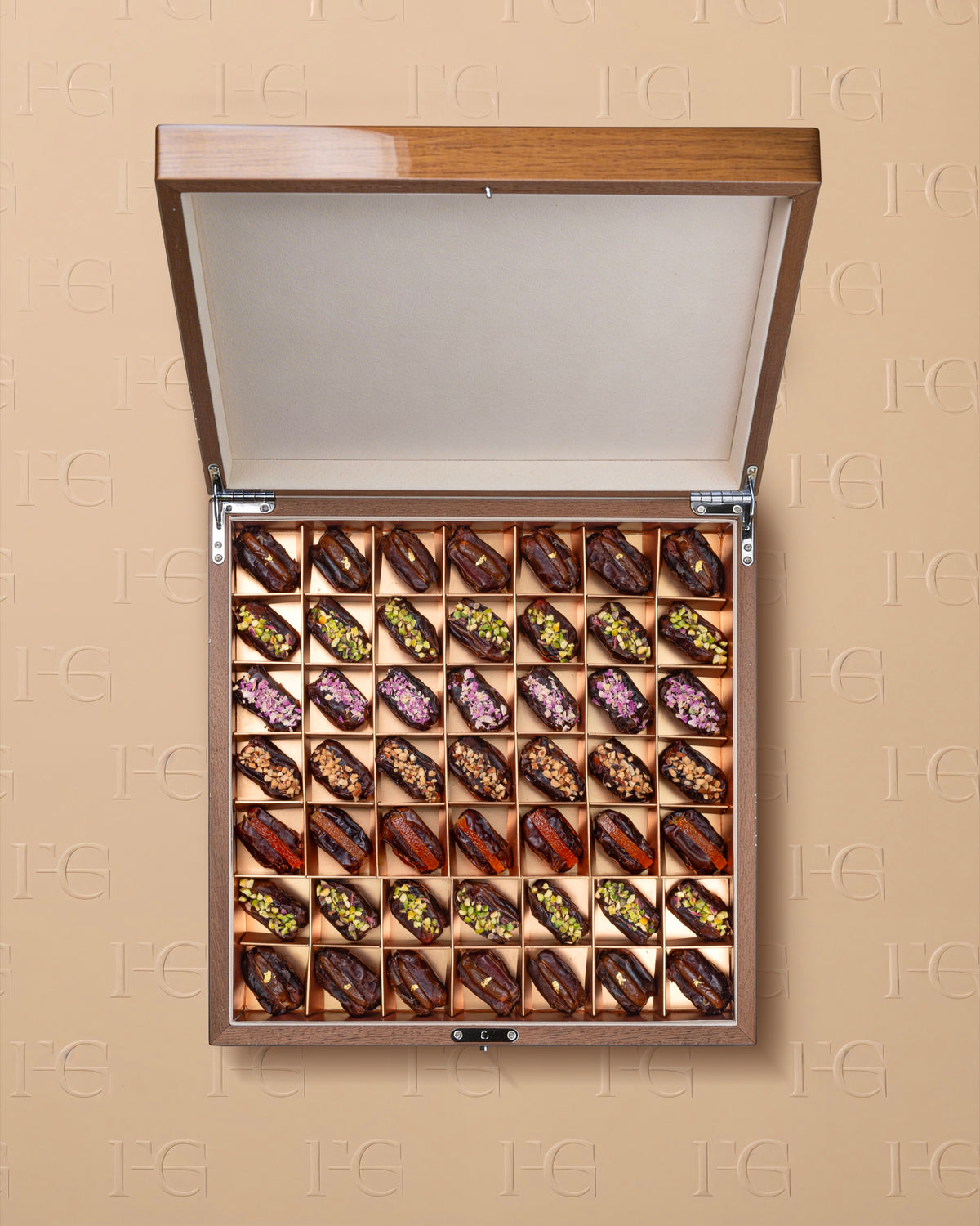 Wooden Box 7×7 — dattes