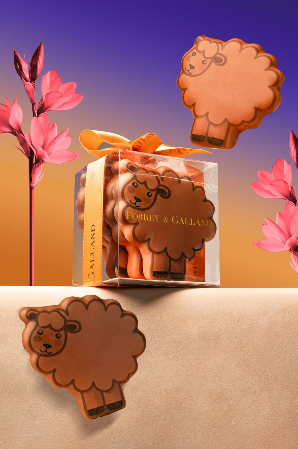 Chocolate-Dipped Sheep Cookie | COLLECTION JARDIN D'OR