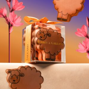 Chocolate-Dipped Sheep Cookie | COLLECTION JARDIN D'OR