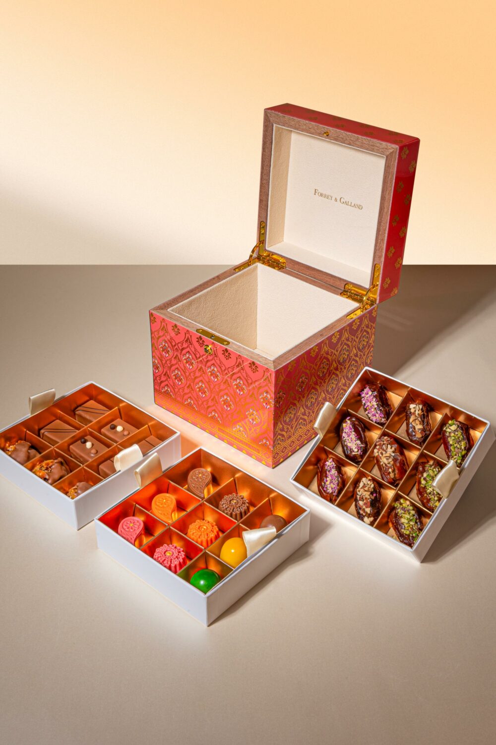 PETITE WOODEN BOX